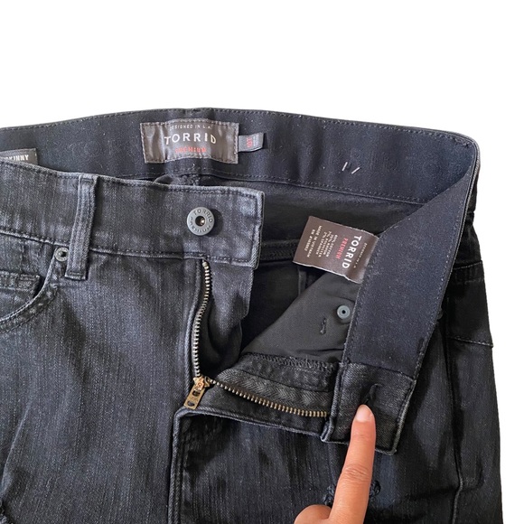 Torrid Premium Distressed Bombshell Skinny Black Jeans Women’s Size 10T - Picture 7 of 15